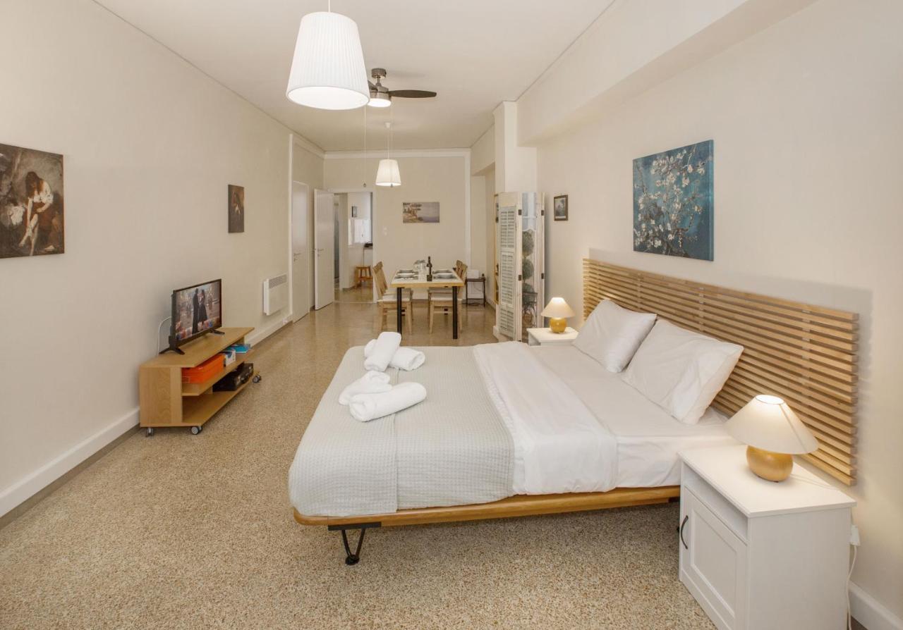 Apartment On Pedestrian Street By Ghh